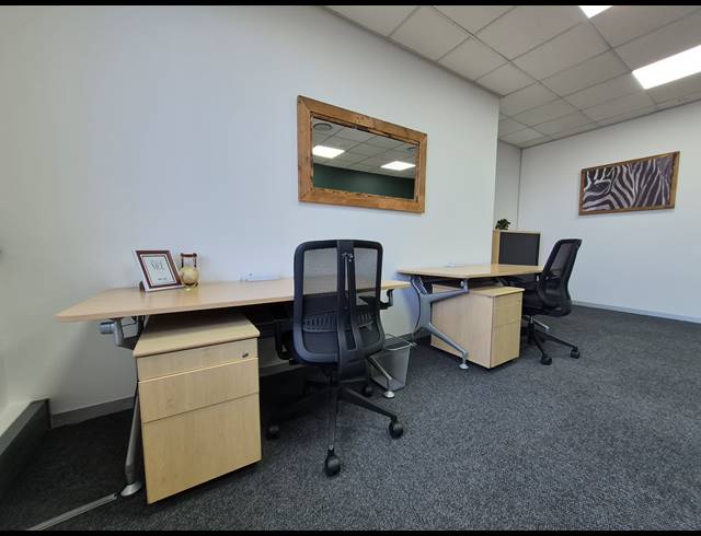 52M² OFFICE TO LET IN SANDTON CENTRAL